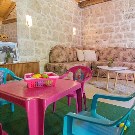 Villa Milena With Heated Pool And Jacuzzi Kostanje 외부 사진