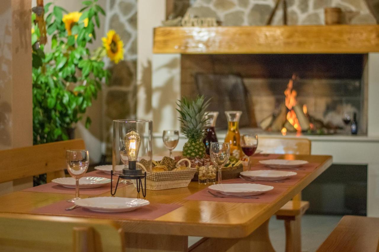 Villa Milena With Heated Pool And Jacuzzi Kostanje 외부 사진