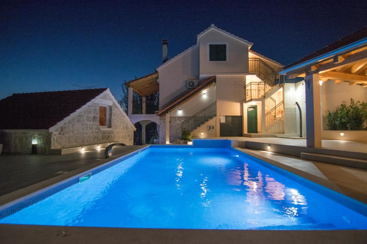 Villa Milena With Heated Pool And Jacuzzi Kostanje 외부 사진