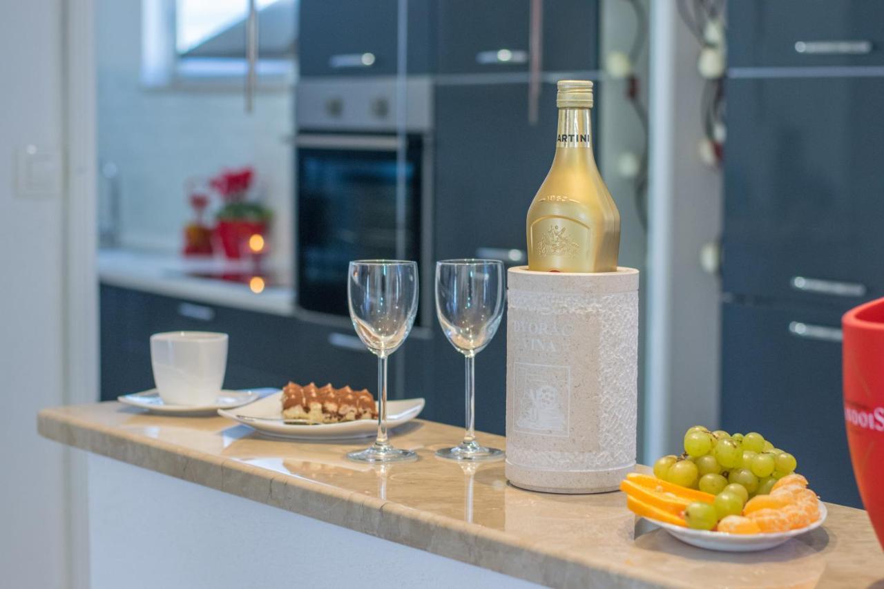Villa Milena With Heated Pool And Jacuzzi Kostanje 외부 사진