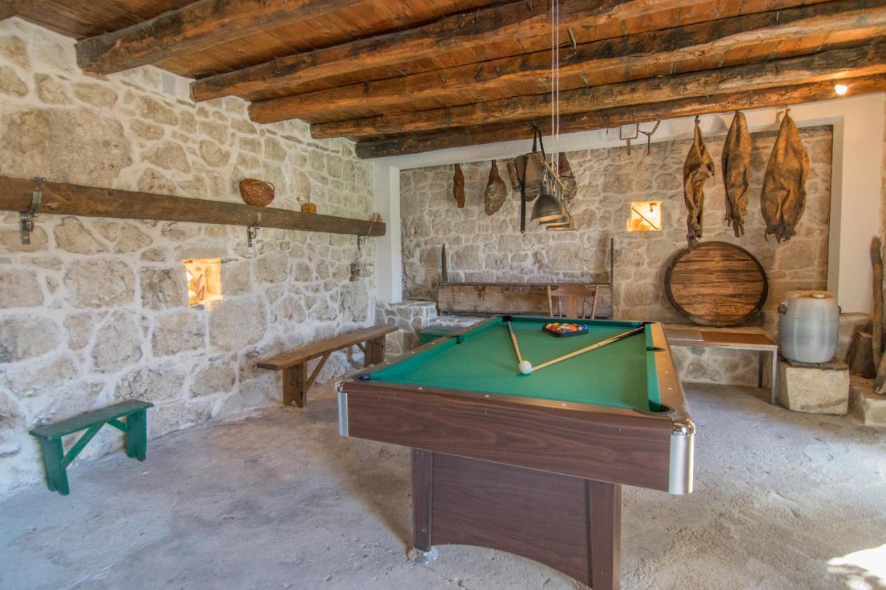 Villa Milena With Heated Pool And Jacuzzi Kostanje 외부 사진