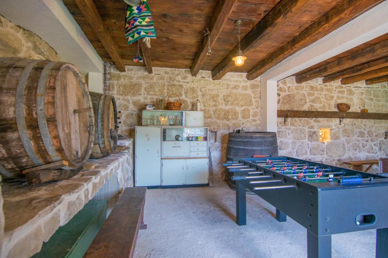 Villa Milena With Heated Pool And Jacuzzi Kostanje 외부 사진