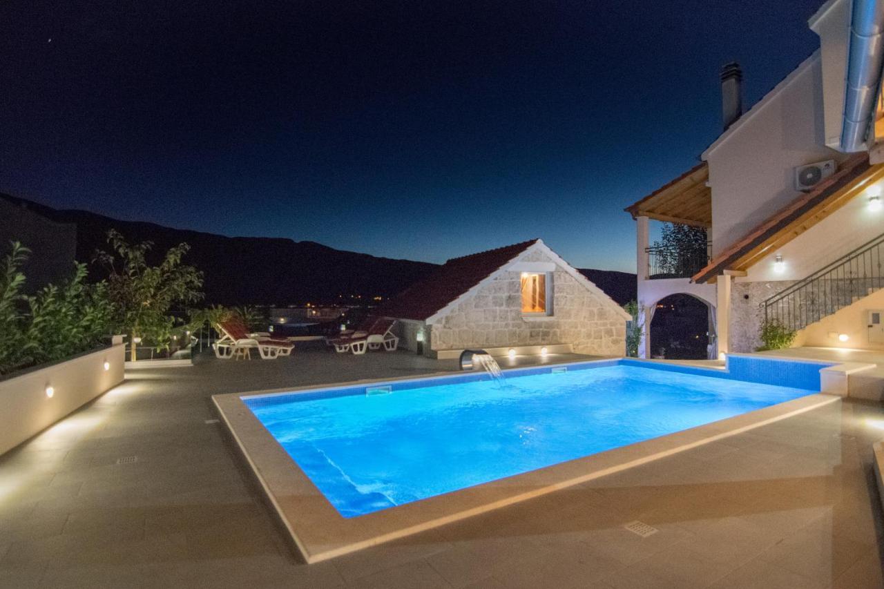 Villa Milena With Heated Pool And Jacuzzi Kostanje 외부 사진