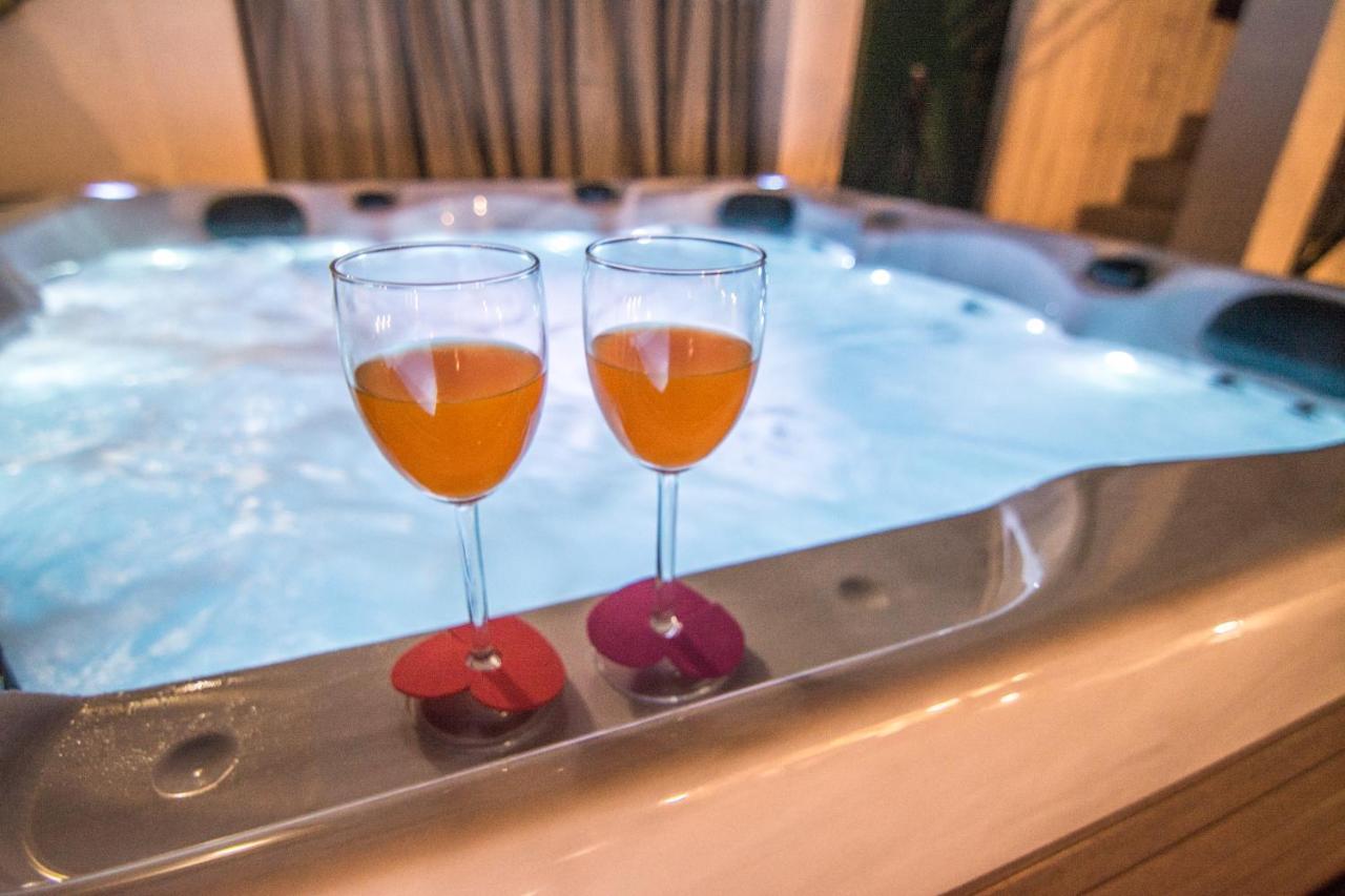 Villa Milena With Heated Pool And Jacuzzi Kostanje 외부 사진